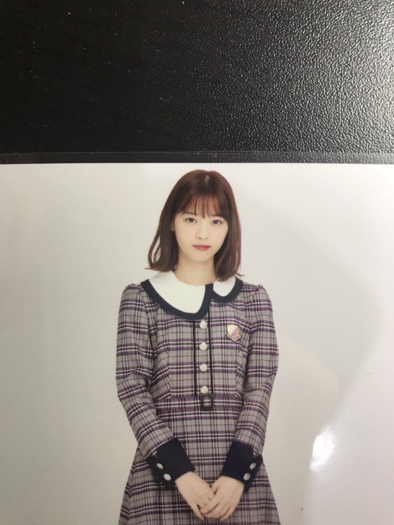 乃木坂46 12月ランダム生写真22nd制服トレ提供・西野七瀬 ヒキ希望・与田祐希 チュウ、ヒキ白石麻衣 ヨリのどれか。