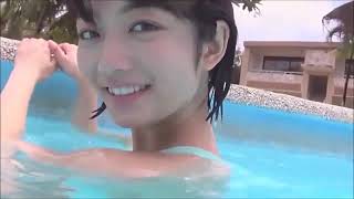 競泳水着の娘 Japanese Gravure Idol グラビアアイドル Swimsuit