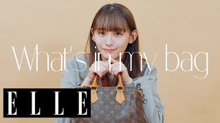 女優、浅川梨奈の“好き”が詰まったデイリーバッグの中身は？｜what's in my bag｜ ELLE Japan