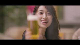 女優泉里香のビールを飲む表情が色気ありすぎ東京カレンダー　Actress Rika Izumi's expression of drinking beer is too sexy