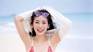 泉里香　水着姿