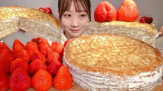 ASMR Crepe Cake and Strawberries【Mukbang/ Eating Sounds】【English subtitles】