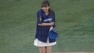 【始球式】篠崎愛さんによる始球式（2024.8.11/横浜スタジアム）